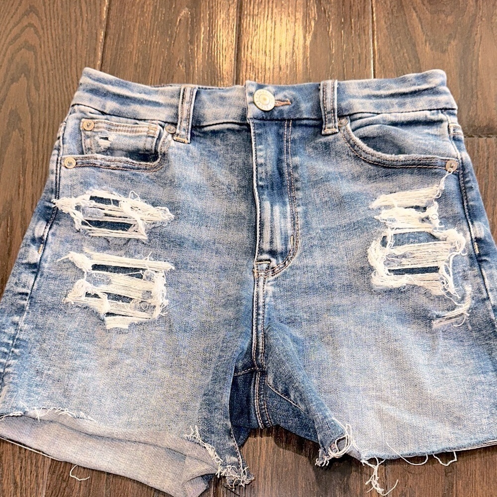 American Eagle Distressed Denim Women Shorts high rise curvy shortie size 0